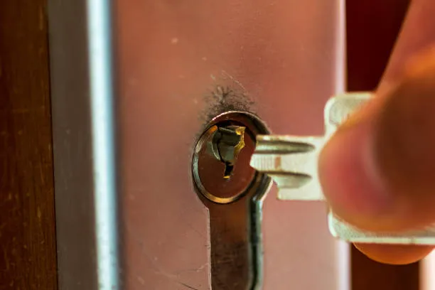 Broken Key Extraction
